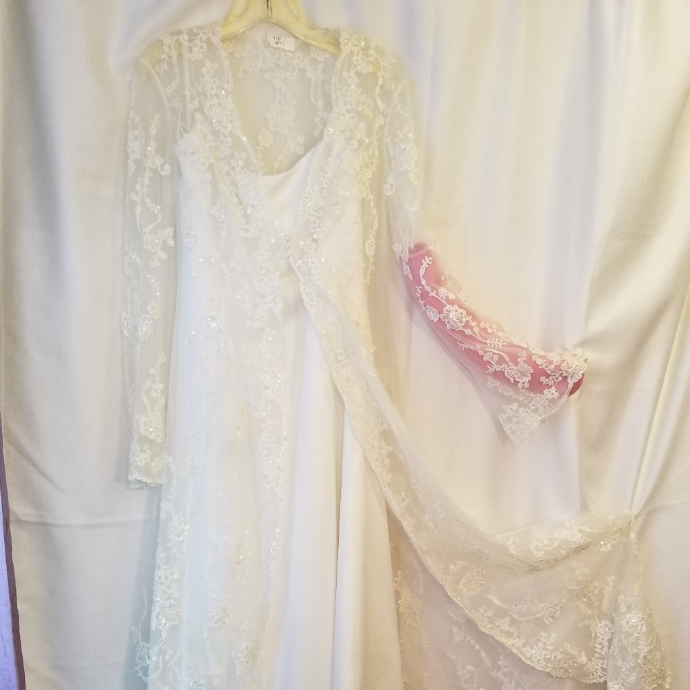 Casablanca Ivory Wedding Gown, Size 14